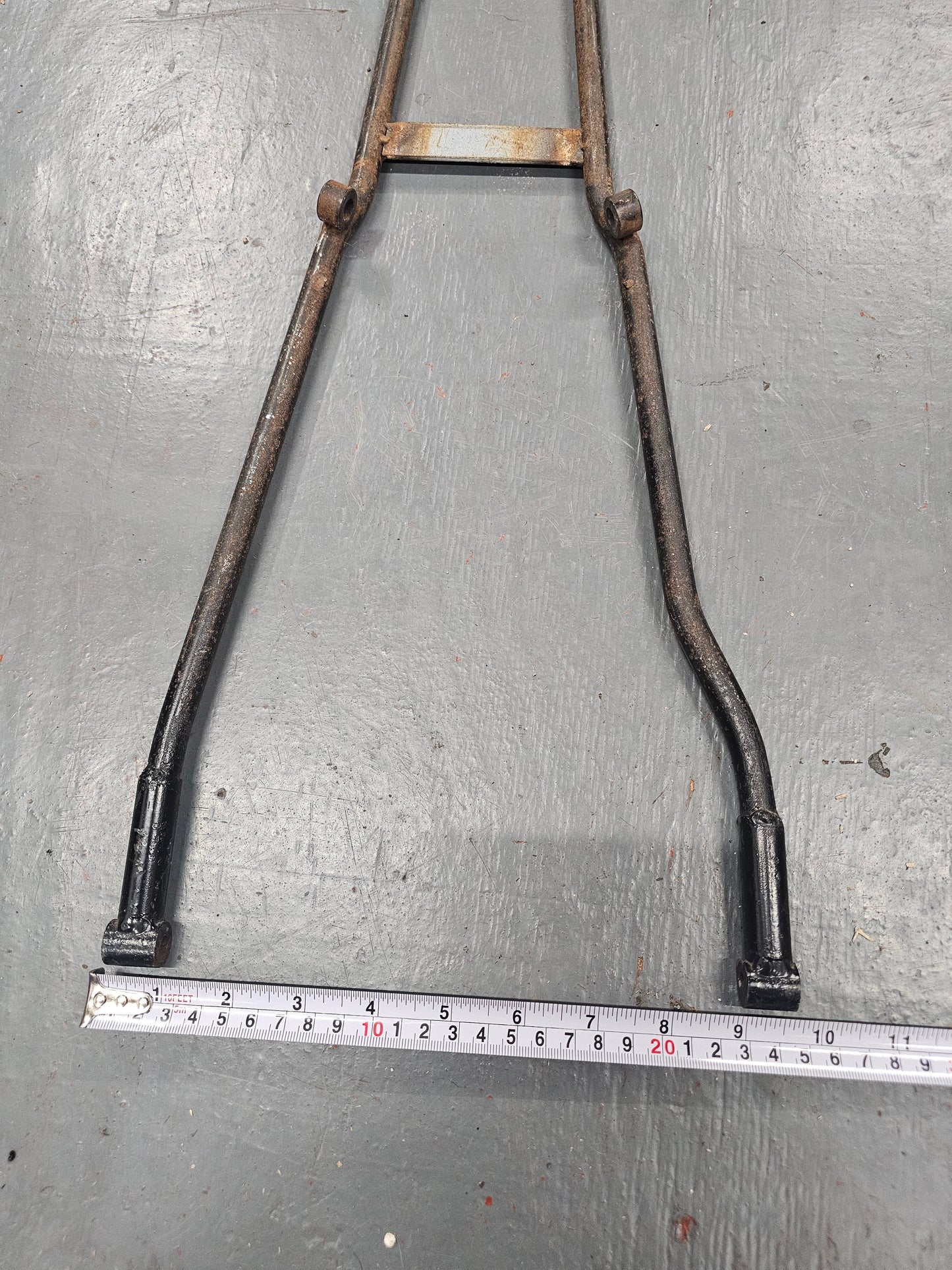 Sissy Bar with dog leg.