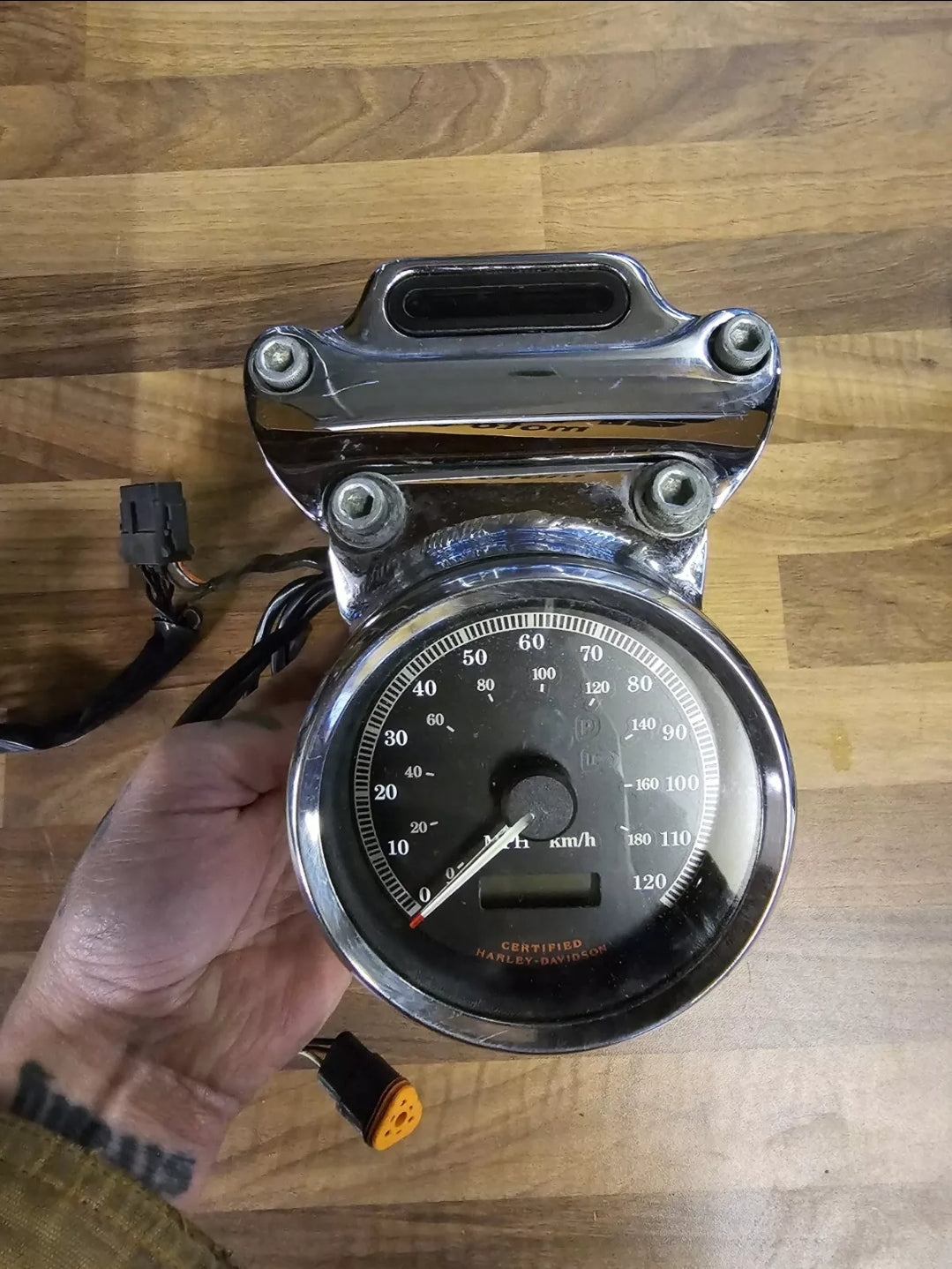 Harley Davidson Sportster XL1200 Custom speedometer dash riser assembly