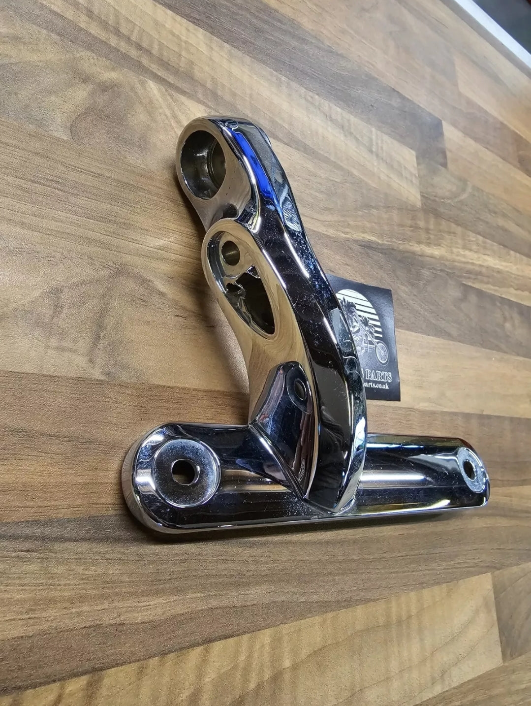 Harley-Davidson Left Hand Chrome Aux Lighting Mount Bracket 68000021