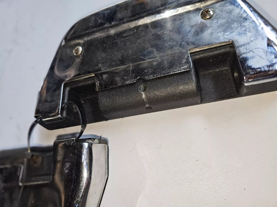 Harley Davidson Passenger Floorboard '07 FLHTCU 50613-91