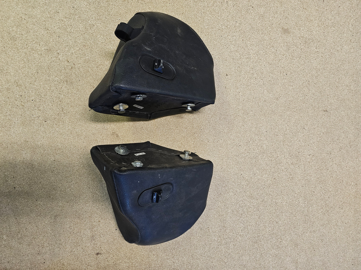 03 Harley Davidson Electra Glide rear back trunk speakers 07289 07288