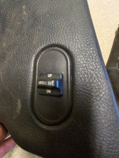 03 Harley Davidson Electra Glide rear back trunk speakers 07289 07288